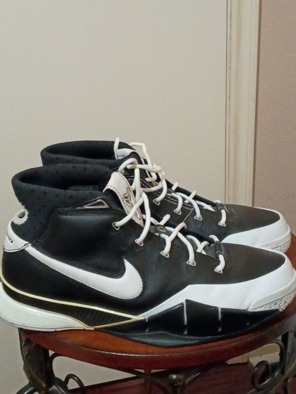 Vintage Nike Kobe 1 OG Sharpshooter Black White Size 10.5 313143-012 Men's 2006